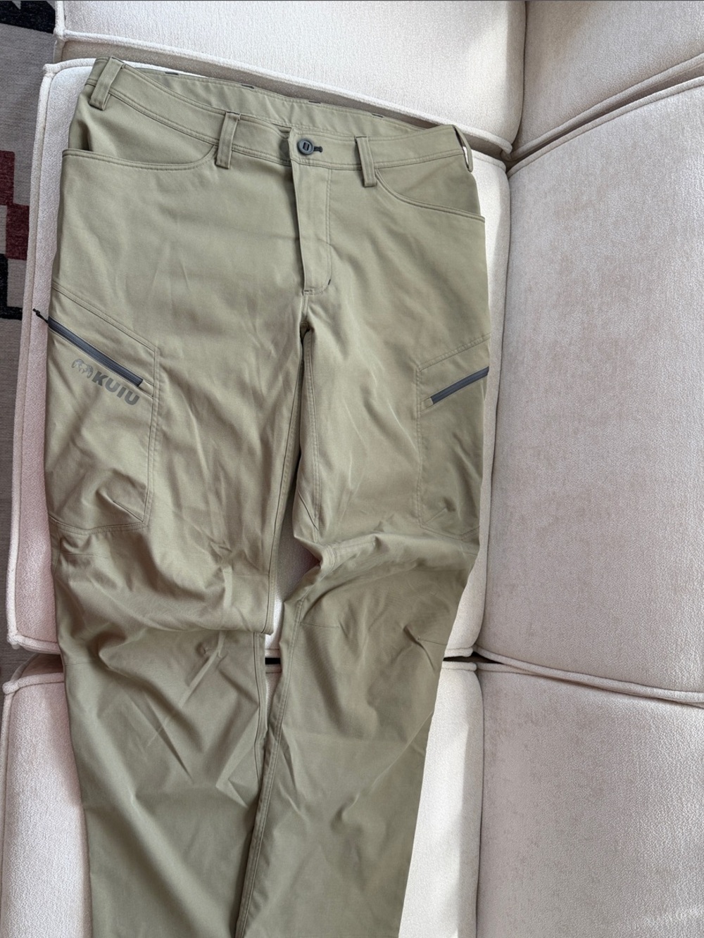 KUIU Tactical Cargo Pants in Olive